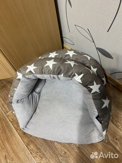 Лежанка для кошек