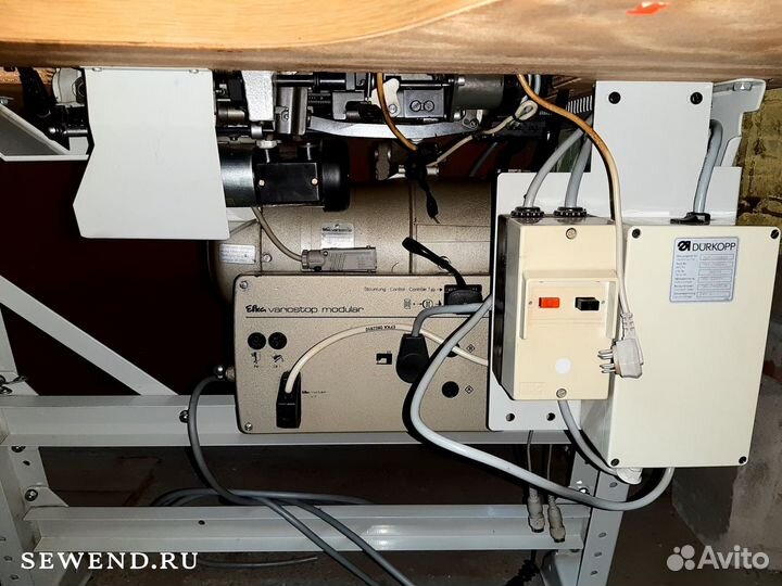 Промышленная зигзаг швейная машина Durkopp 265