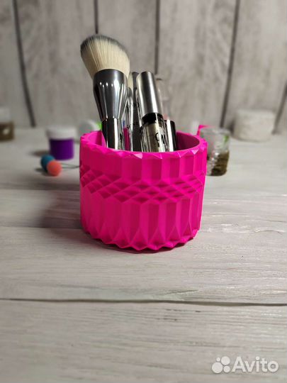 Подставка для бижутерии. Розовый неоновый