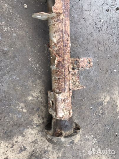 Нива вис, чулок заднего моста под рессоры