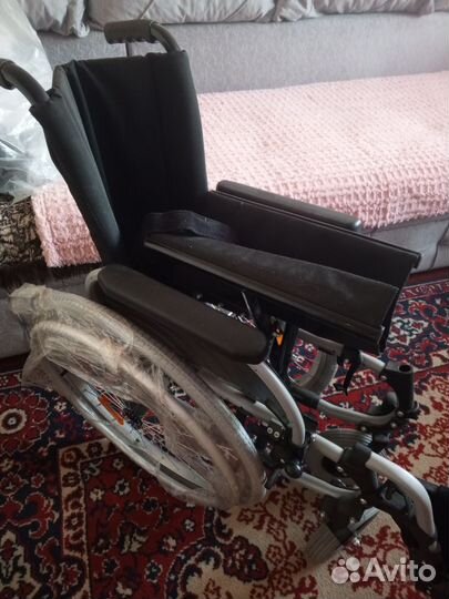 Инвалидная коляска новая