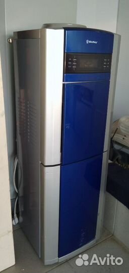 Кулер для воды напольный