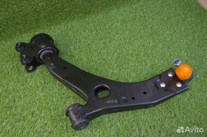 Рычаг передний левый Ford Focus 2 (21мм)