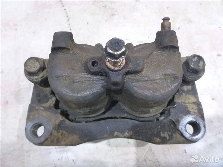 Суппорт передний правый Mazda Mpv GF FS 2001