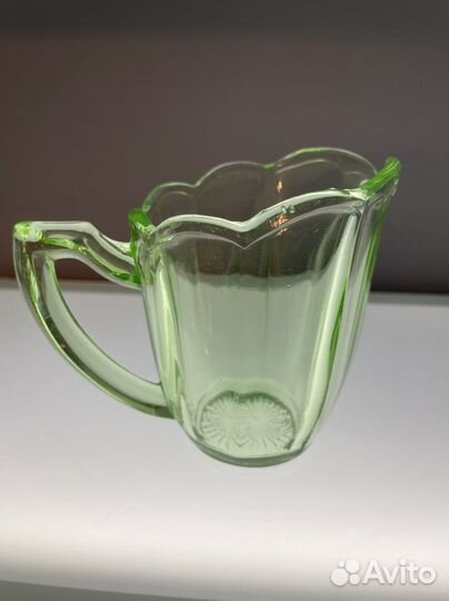 Молочник зелёное стекло