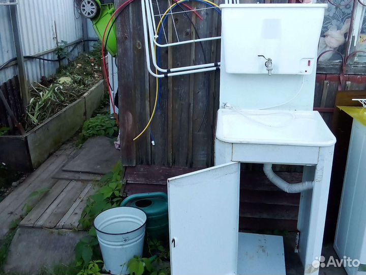 Умывальник дачный с тумбой