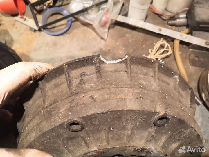 Задние тормозные барабаны