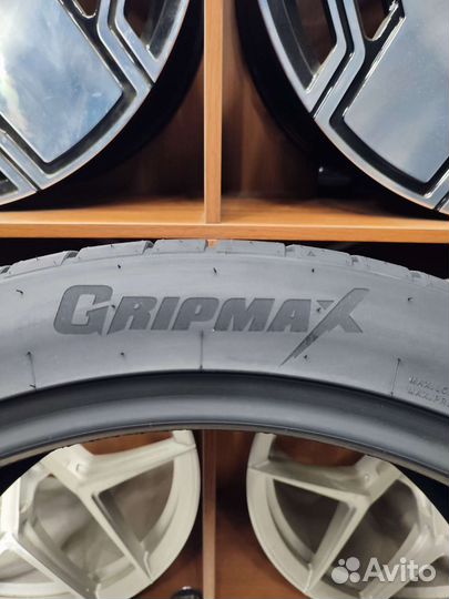 Gripmax SureGrip Pro Sport 285/40 R22 и 325/35 R35 114Y