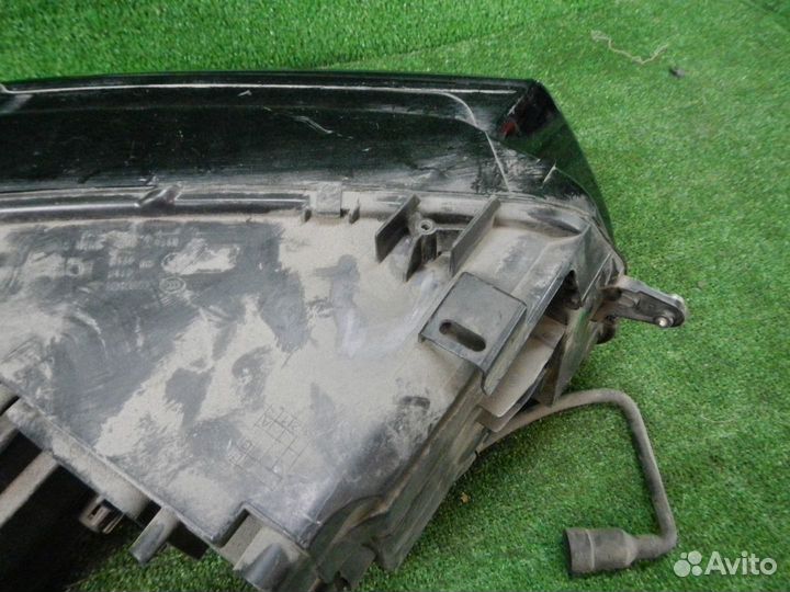 Фара левая Volkswagen Tiguan