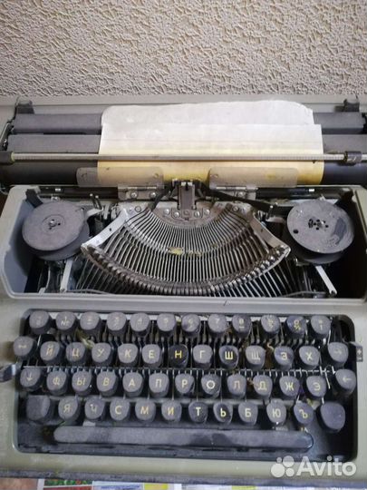 Пишущая машинка