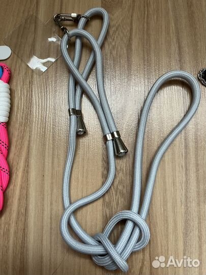 Шнурки для телефона брелоки