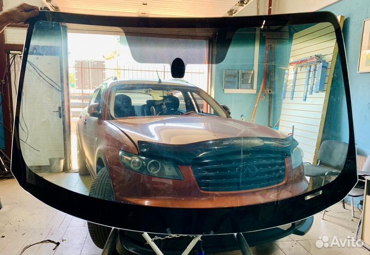 Лобовое стекло на Инфинити фх fx