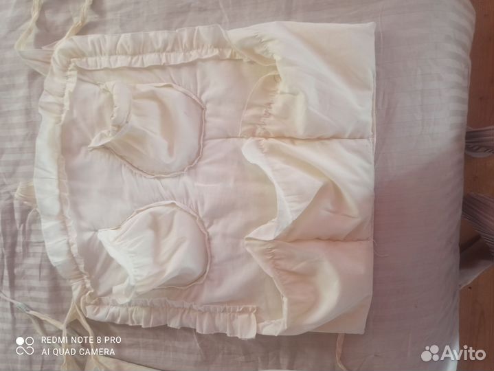 Отдам в дар бортики и органайзер для кроватки