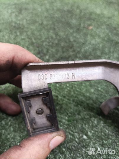 Кронштейн (сопут. товар) Audi Audi A8 4E 2002-2