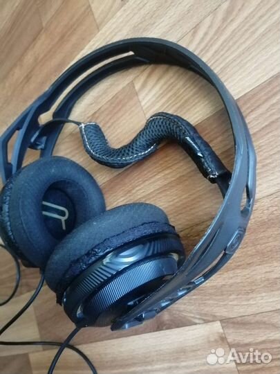 Наушники Plantronics RIG 400