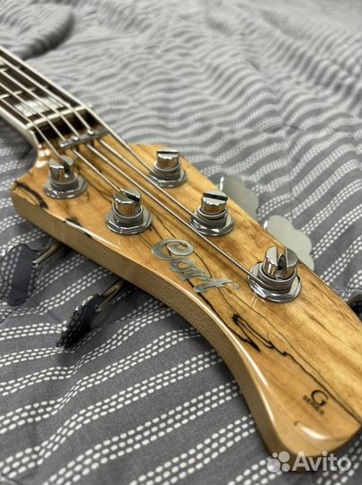 Бас гитара Cort GB5-Custom