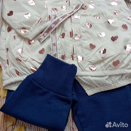 Лёгкая ветровка для девочек 74