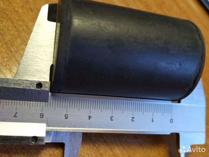 Палец резиновый дз95Б.01.121