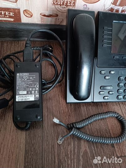 VoIP- телефон Cisco CP-8961