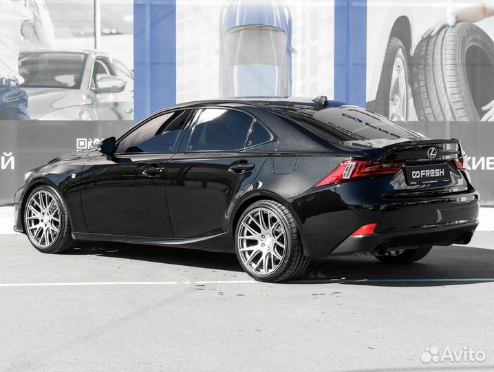 Lexus IS, 2014