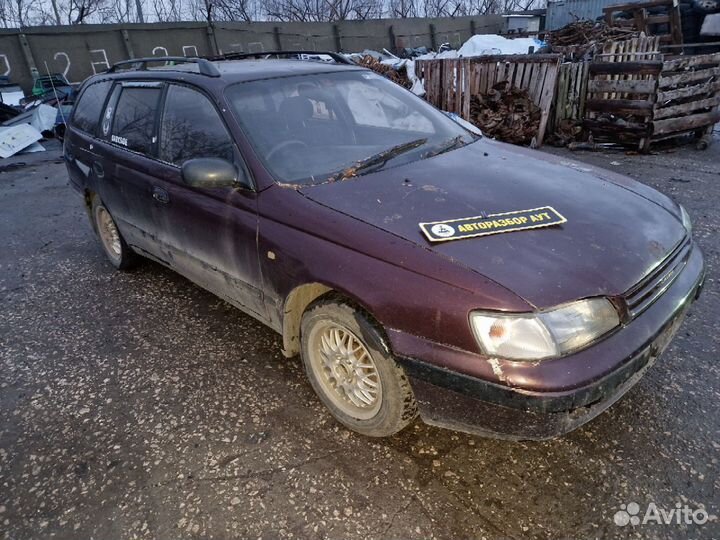Стеклоподъёмник передний правый Toyota Caldina