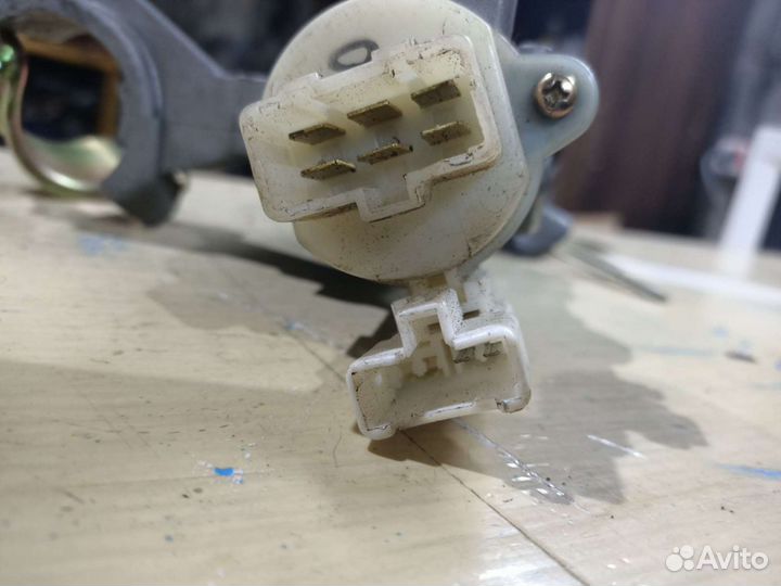 Замок зажигания Kia Cerato 1