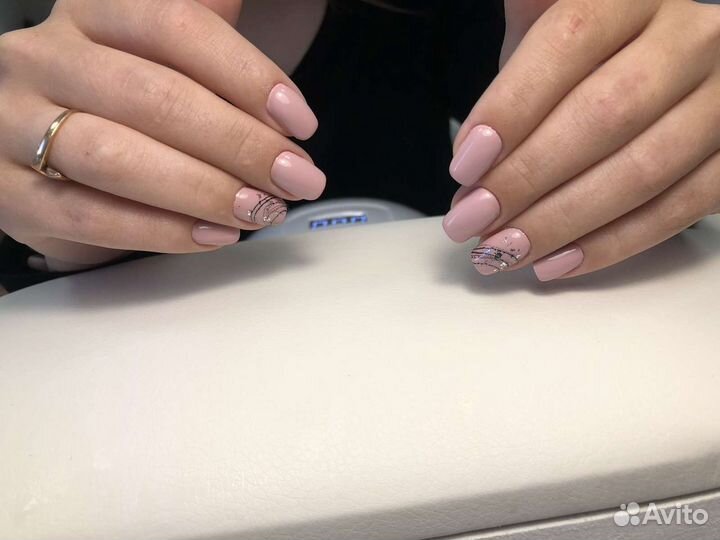 Маникюр/ педикюр