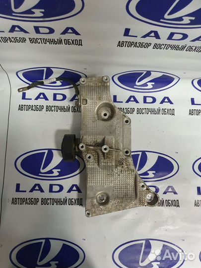 Крипление кондиционера и генератора LADA vesta