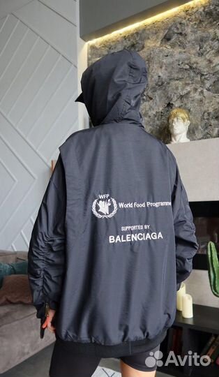 Бомбер Balenciaga