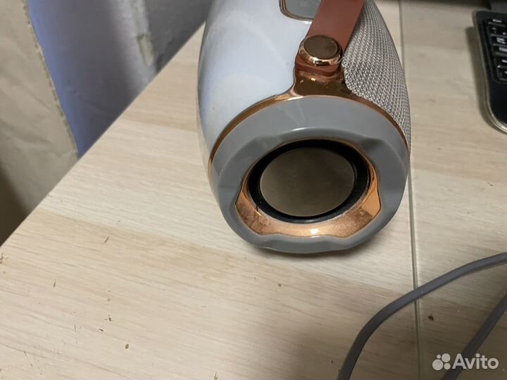 Портативная колонка с светомузыкой