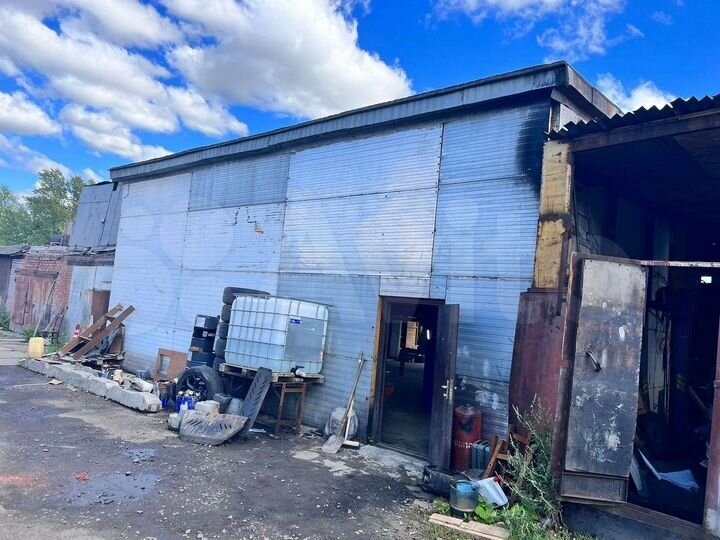 Гараж, > 30 м²