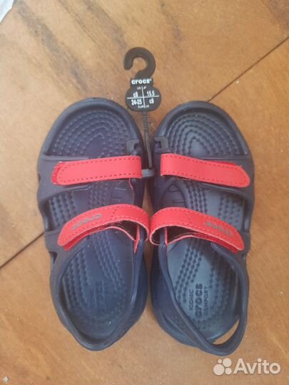 Сандали Crocs