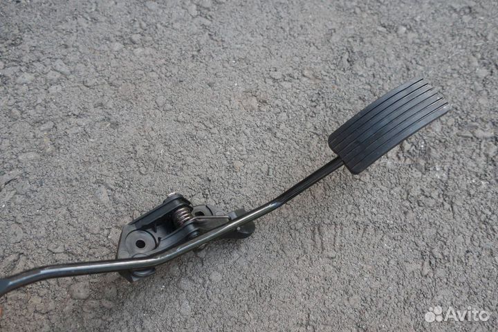 Педаль газа механическая Hyundai Getz