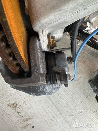 Land Rover Range Rover L405 Суппорт передний L/R