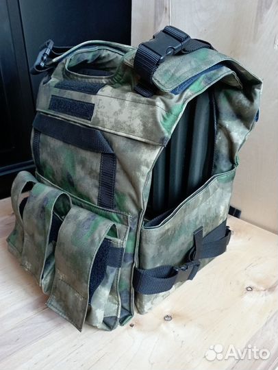 Бронежилет с плитами