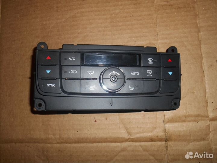 Блок управления климатом джип гранд чероки 2011+