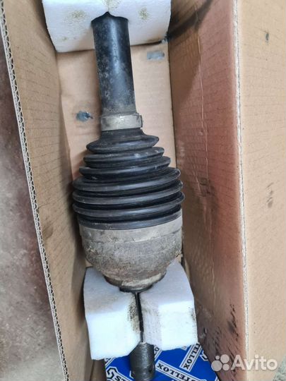 Привод передний правый