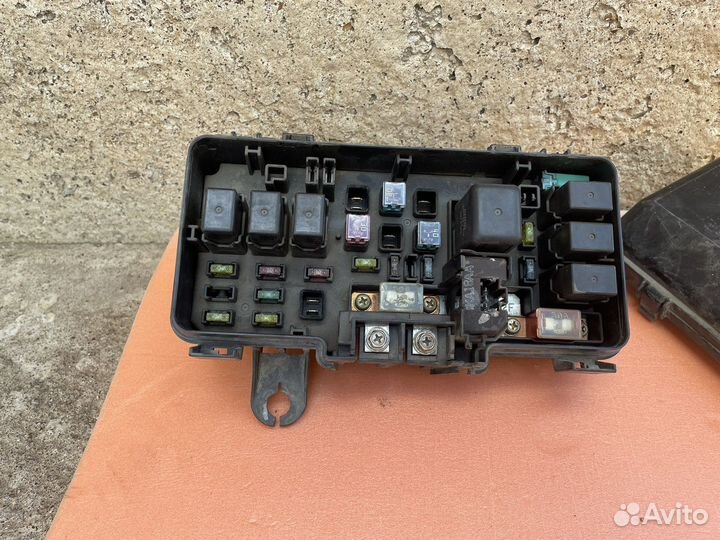 Блок предохранителей в сборе honda hr-v