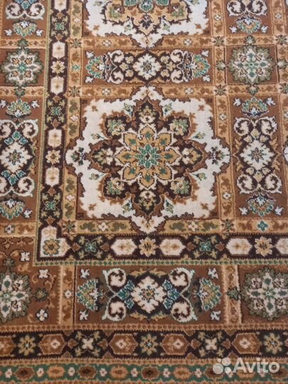 Ковер шерстяной