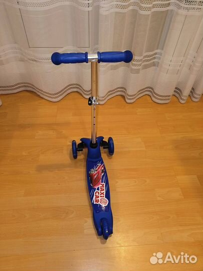 Самокат детский трехколесный