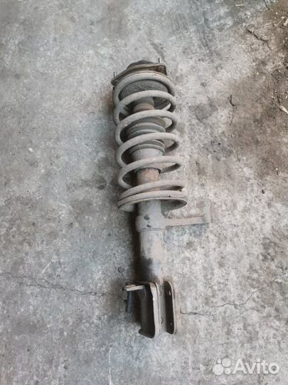 Стойка подвески передняя правая Лада 2110 21114