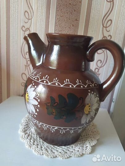 Глиняный кувшин