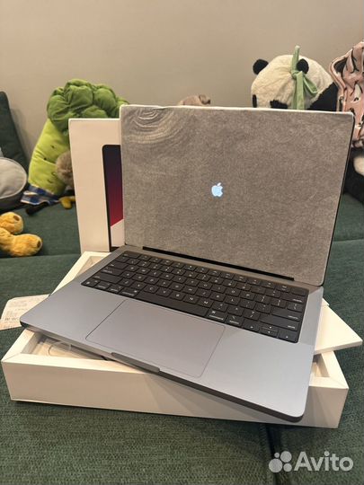 Macbook pro 14 m1 16 512 как новый