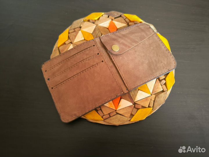 Кошелек из натуральной кожи ручной работы