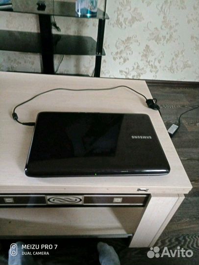 Ноутбук samsung r540