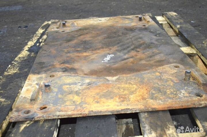 Пластина под сцепное устройство (седло) iveco Euro