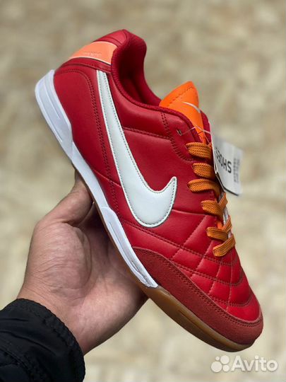 Спортивная обувь Nike Tiempo / Бампы