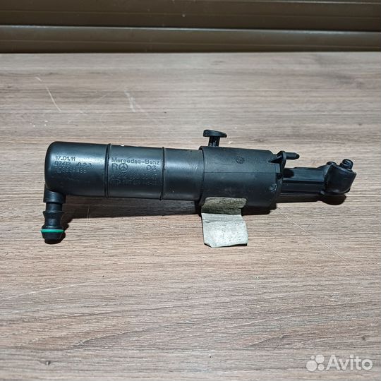 Форсунка омывателя фар Mercedes-Benz w212