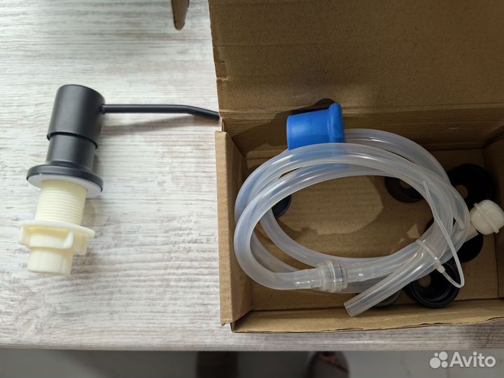 Встроенный дозатор для кухни