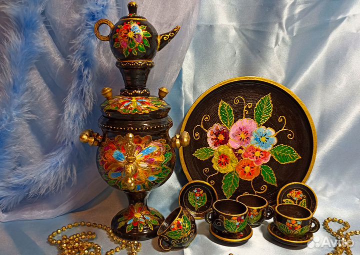 Самовар шкатулка на подносе с чайником и чашками